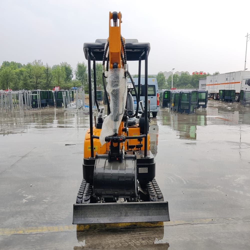 Typhon Terror XVIII Mini Excavator — image 2
